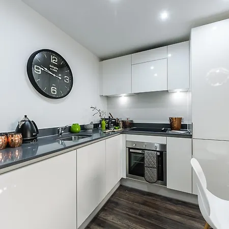 Pet-friendly 1br Sleeps 4 In Bmh Centre With Parking Birmingam